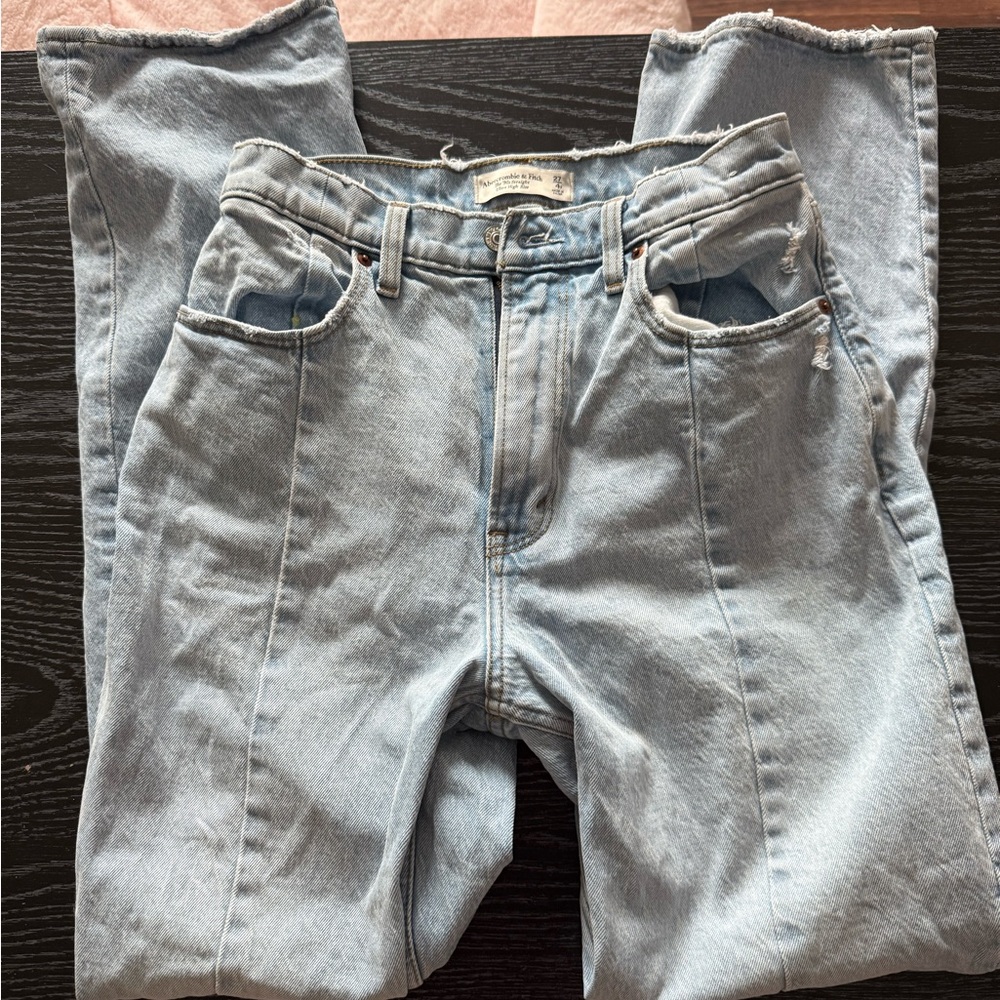 Abercrombie & Fitch Light Blue Curve Love 90s Straight Jeans